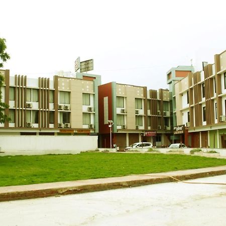 7Th Sky Hotel & Restaurent Sirohi Exterior photo